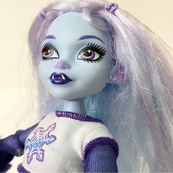 Monster High G3 Abbey Bominable Articulated Yeti Fashion Doll - Picture 8 of 16